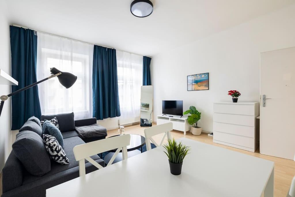Beautiful 1 Bedroom Apartment Near Schoenbrunn Viyana Dış mekan fotoğraf